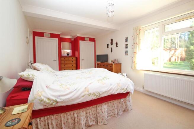 Bedroom 1.. - Copy.jpg