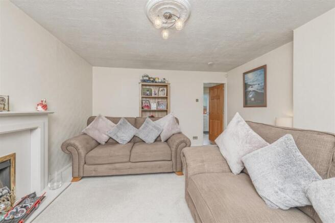3 bed Terraced for sale Image 7