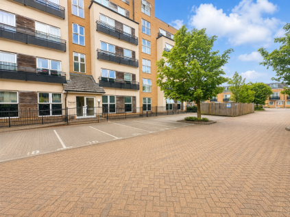 Lanadron Close, Isleworth, TW7