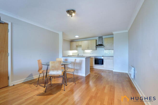 2 bed Apartment for sale Image 7