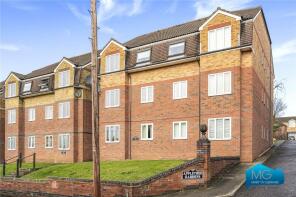 Flat 5, 53 Golden Court, Park Road, New Barnet, Barnet EN4 9TE