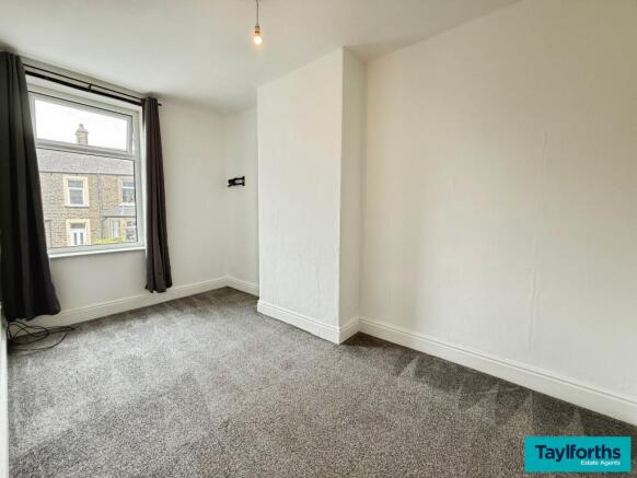 3 bed Terraced for sale Image 7