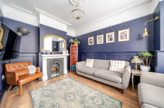 1438696-24-69d7e7...