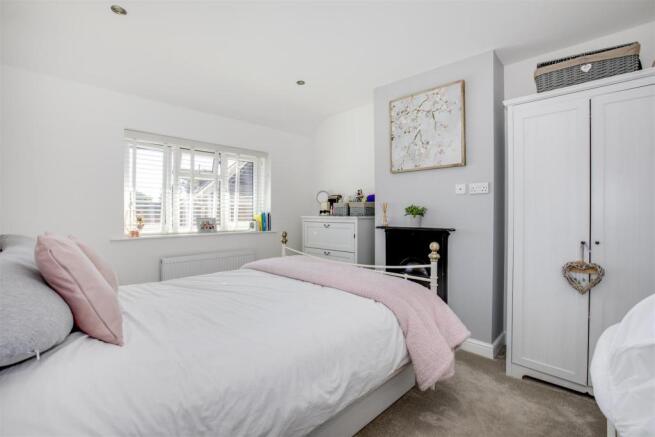 19 Jubilee Road Bedroom 1.jpg