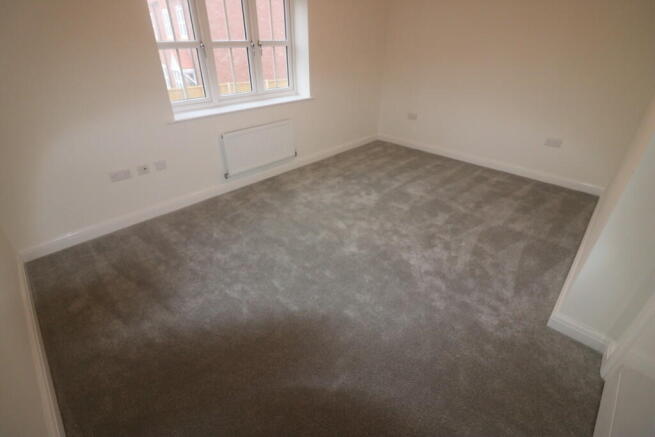 3 bed Semi-Detached to rent Image 10