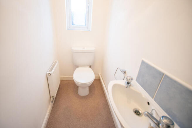 2 bed Semi-Detached to rent Image 6
