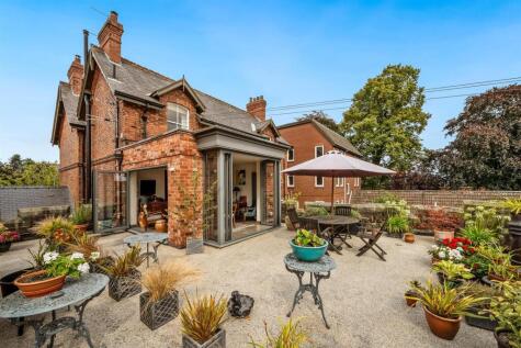 Flat 2, 17 St. Peters Grove, York