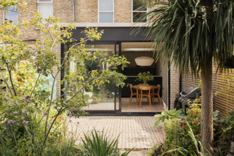 Knotts Green Road, Leyton, London, E10