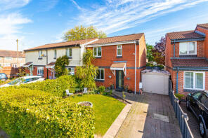 5, Blakeswell Close, Urmston, Flixton M41 8QQ
