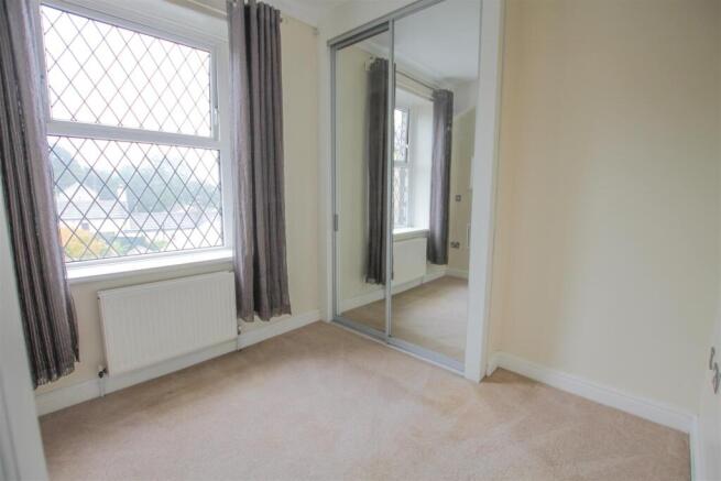 3 bed End of Terrace to rent Image 7