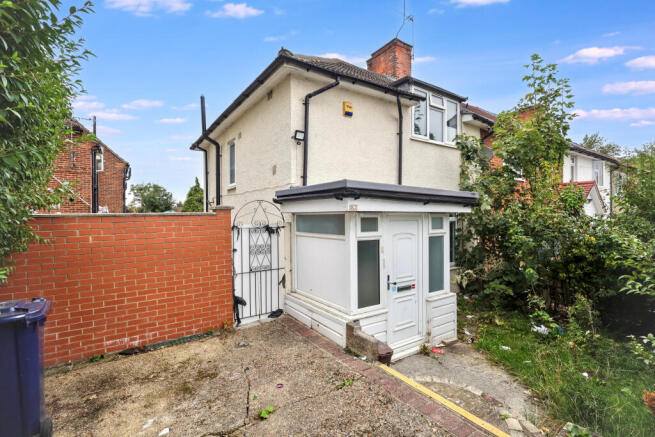 82 Dryfield Road, Edgware, London, HA8 9JU