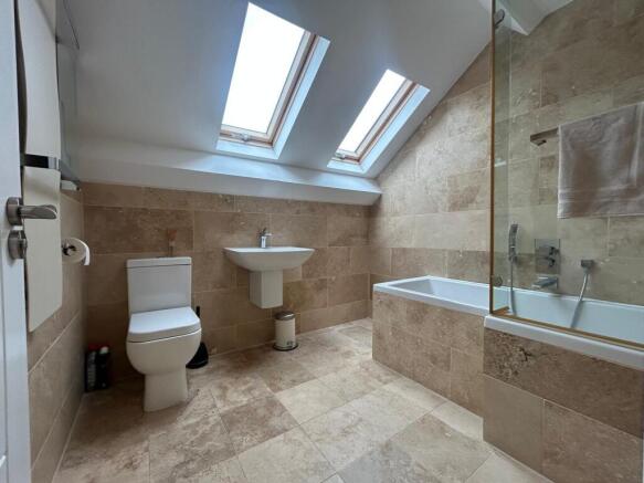 2 bed House for sale Image 12