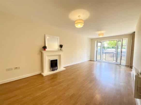 Kitchen / Lounge / Diner