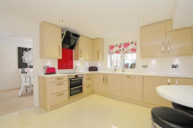 Kitchen/Breakfast Room
