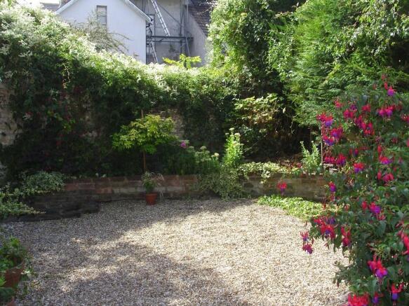 MAIN GARDEN