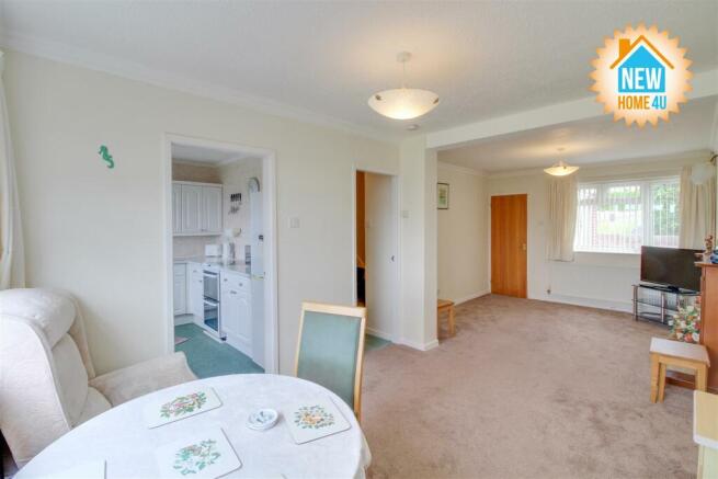 THROUGH LOUNG/DINING ROOM: