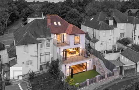 Pen-y-Lan Road, Penylan, Cardiff, CF23 5RE