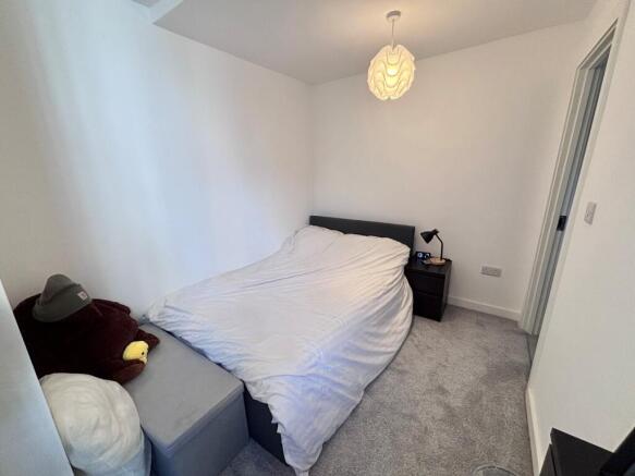 1 bed Apartment to rent Image 5