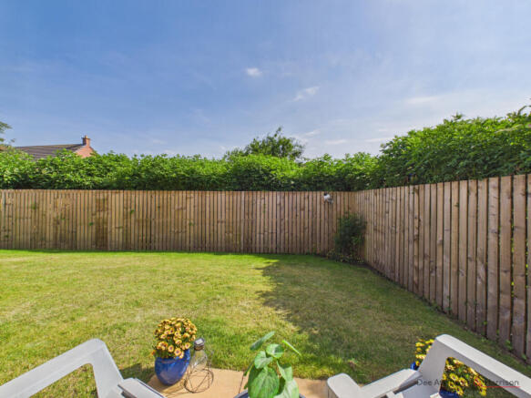 2 bed Flat for sale Image 10