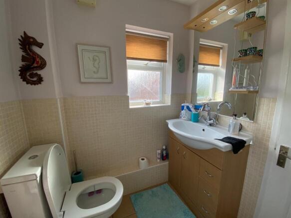 Bathroom.jpg