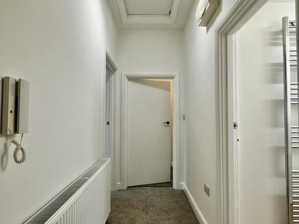 3 Entrance Hall