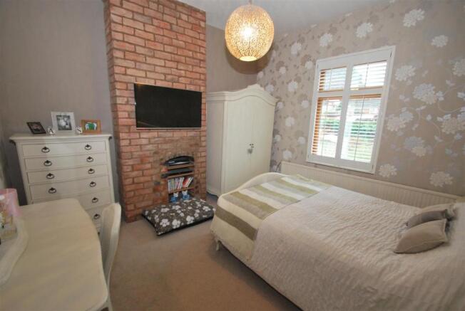 bedroom2.JPG