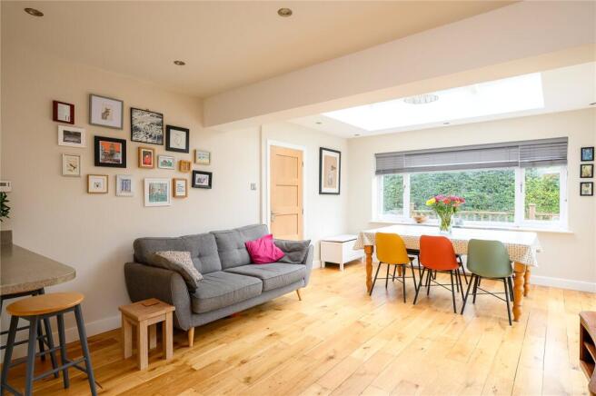 4 bed Detached for sale Image 7