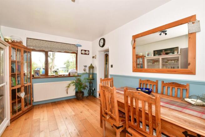 Kitchen/ Dining Room