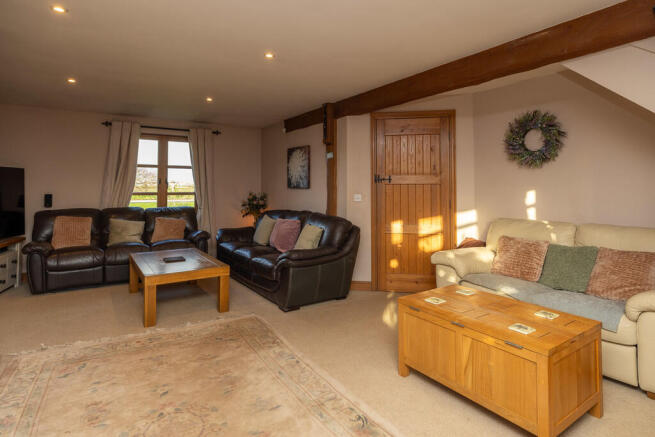 4 bed Detached for sale Image 7