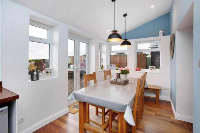Dining Area.jpg