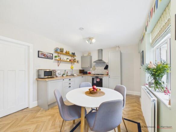 Kitchen/Dining Area
