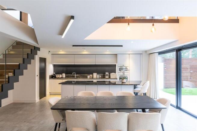 Kitchen/Dining