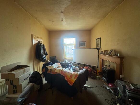 2 bed Flat for sale Image 7