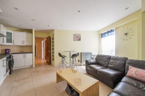 HIGH ROAD, Wood Green, London, N22