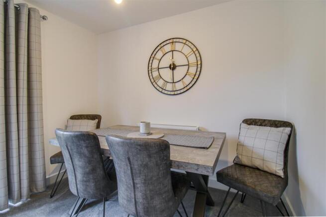 3 bed Town House for sale Image 6