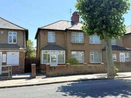 Longmore Avenue, East Barnet, EN4