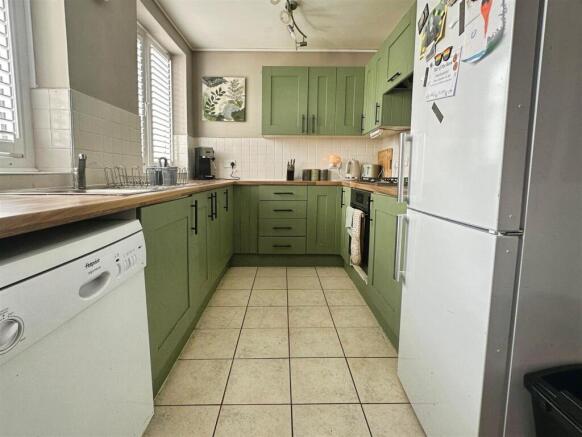 Kitchen.JPG