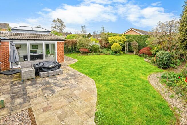 5 bed Detached for sale Image 10