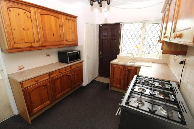 4 bed Bungalow for sale Image 5