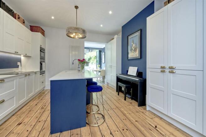 Goldhawk Road, W6 - FOR SALE