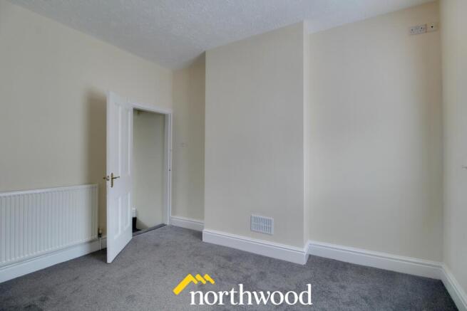 2 bed Terraced to rent Image 12