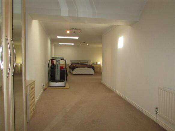 BEDROOM 1