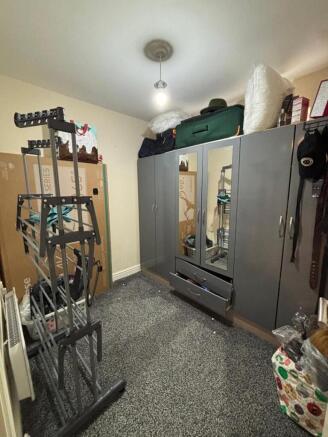 2 bed Flat to rent Image 5