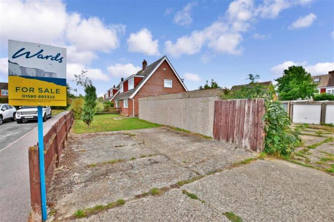 Driveway/Parking