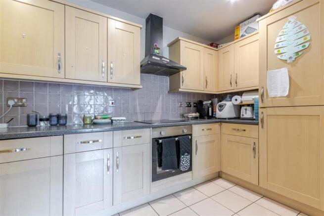 Kitchen 3.jpg