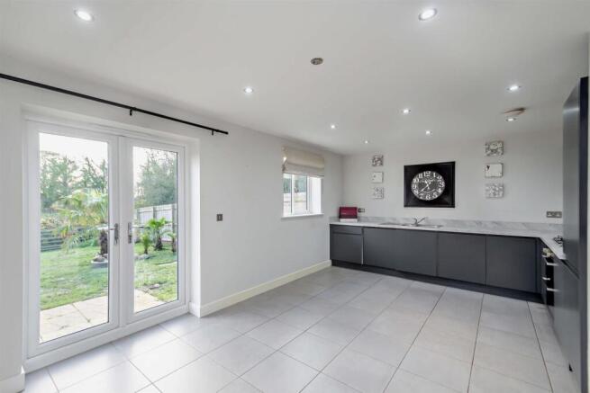 8671042-interior07-800.jpg