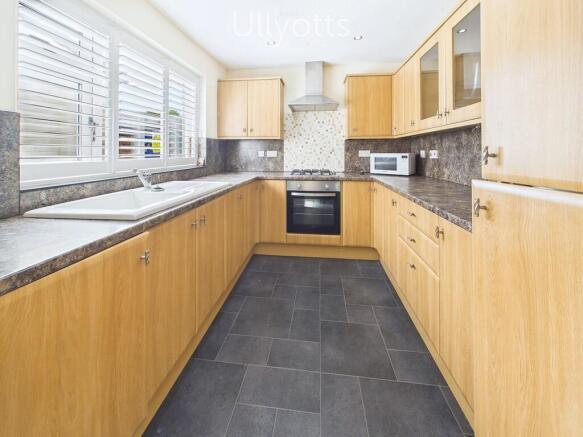 3 bed Detached Bungalow for sale Image 7
