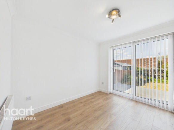 Eddington Court, Emerson Valley photo 4