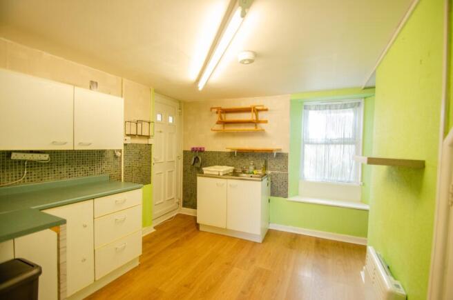 14 St Leonards TPS Bodmin 01208 74182-02