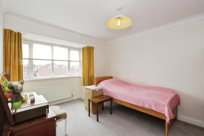 4 bed Detached for sale Image 12
